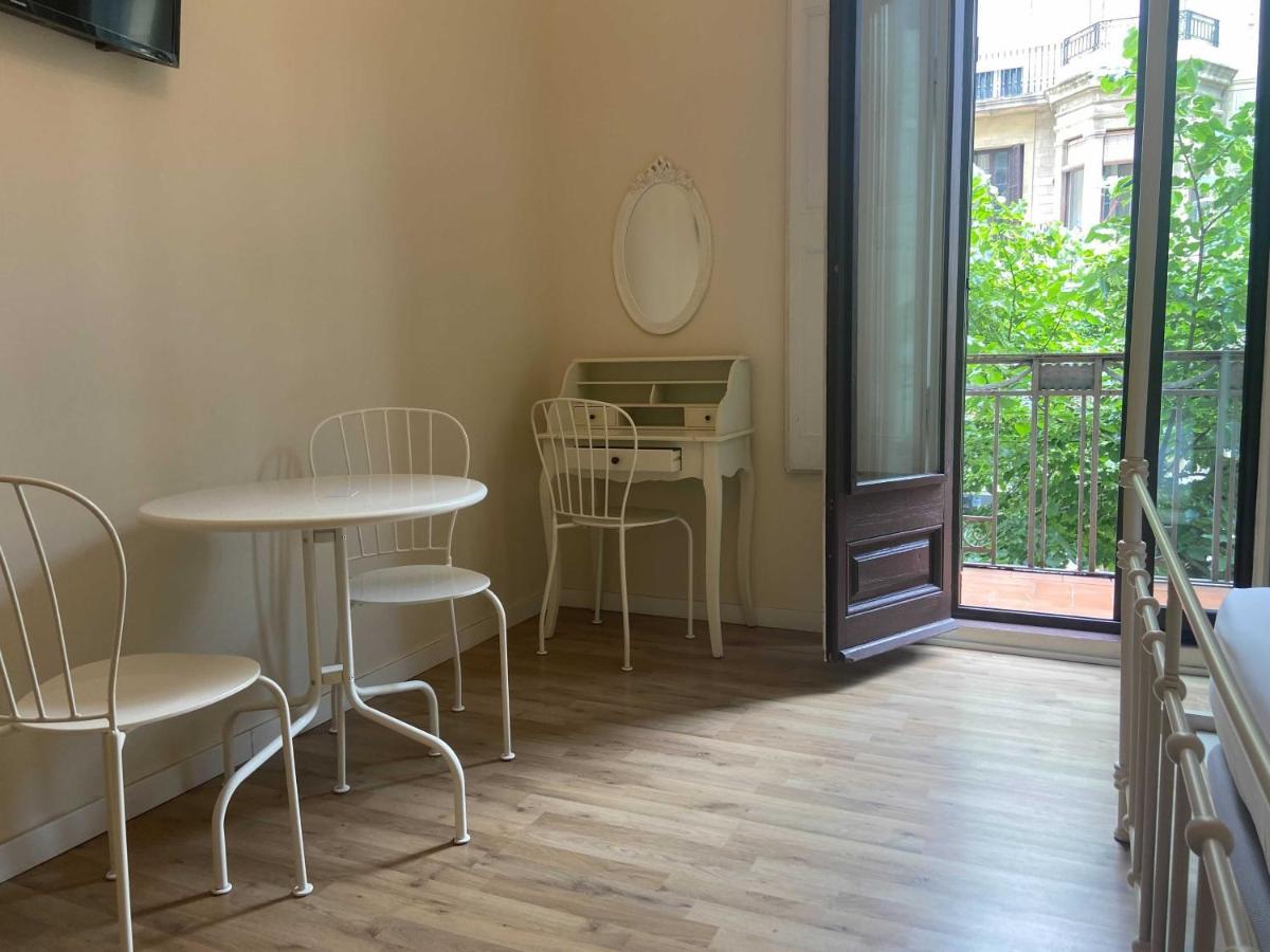 Lumine Luxury Suites By Gaiarooms برشلونة المظهر الخارجي الصورة