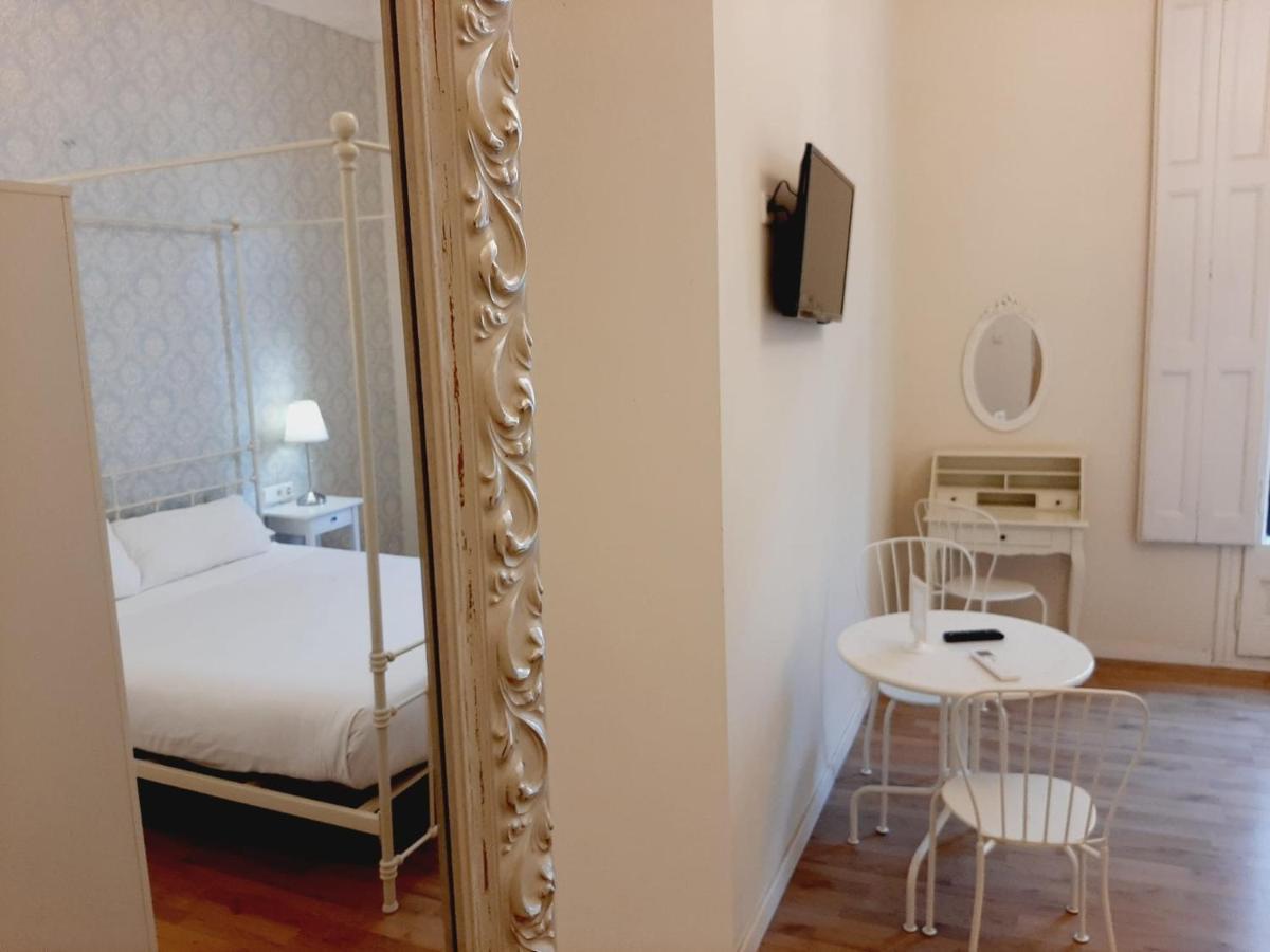 Lumine Luxury Suites By Gaiarooms برشلونة المظهر الخارجي الصورة