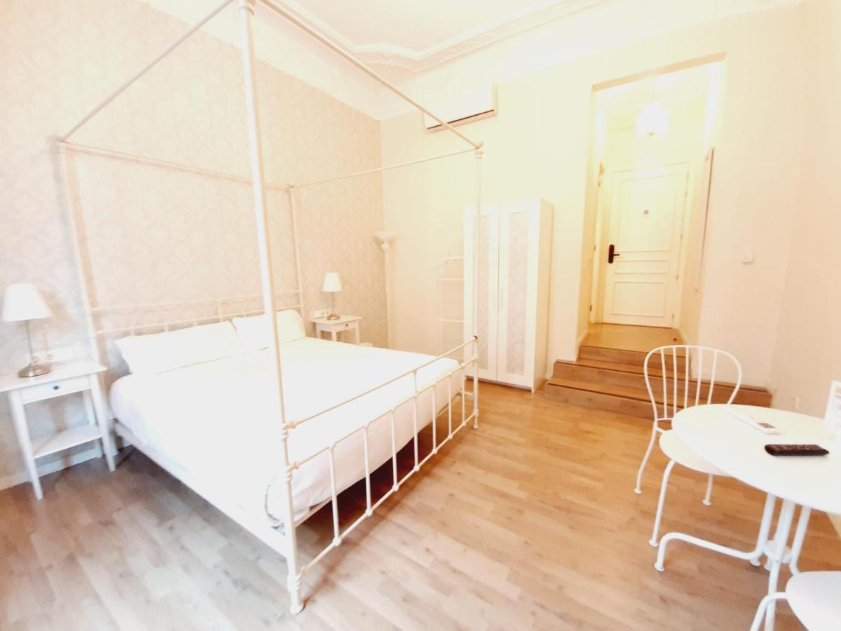Lumine Luxury Suites By Gaiarooms برشلونة المظهر الخارجي الصورة