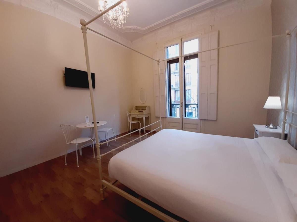 Lumine Luxury Suites By Gaiarooms برشلونة المظهر الخارجي الصورة