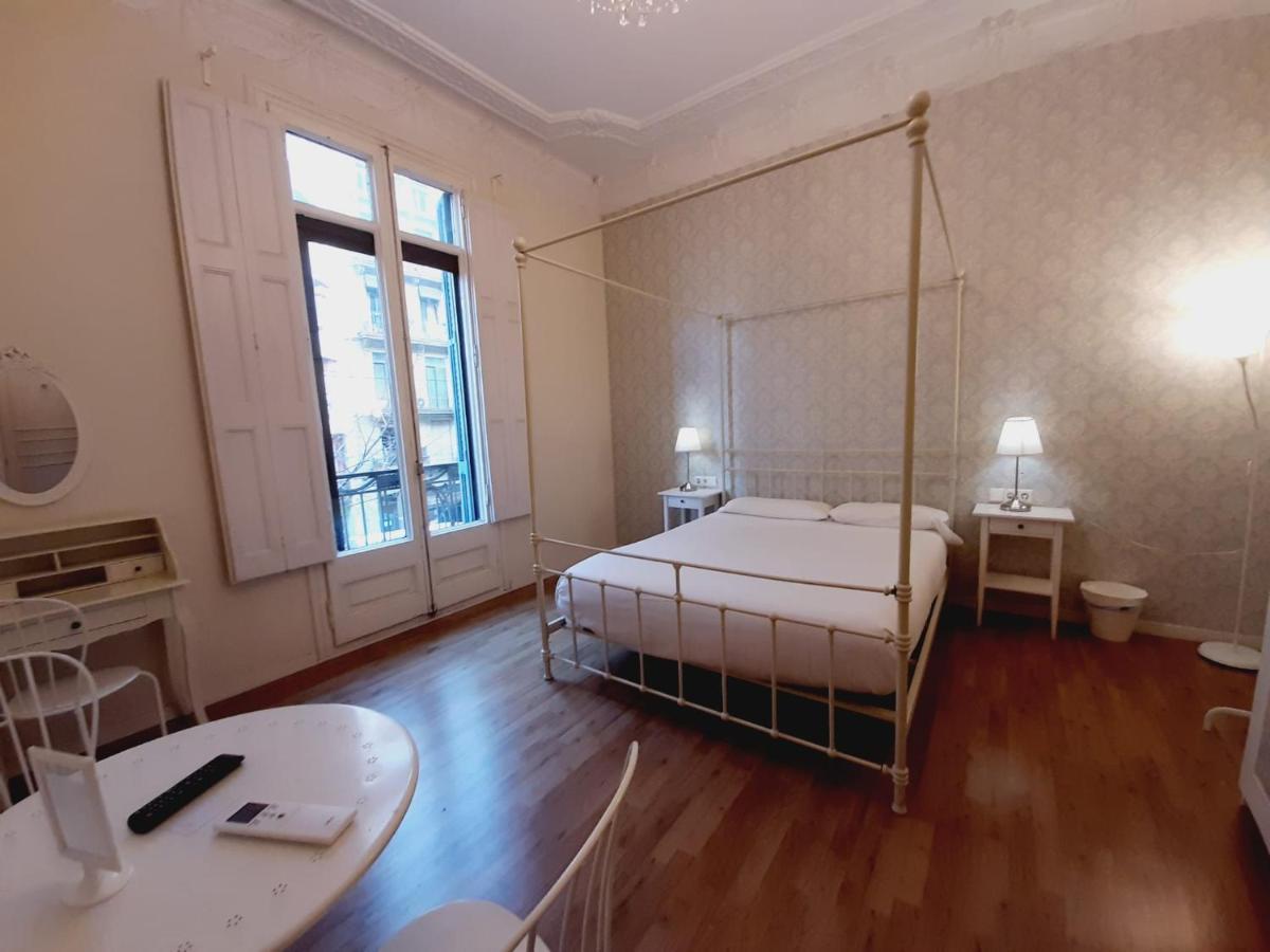 Lumine Luxury Suites By Gaiarooms برشلونة المظهر الخارجي الصورة